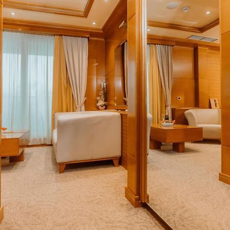 Garni Hotel Aleksandar 诺威萨 外观 照片