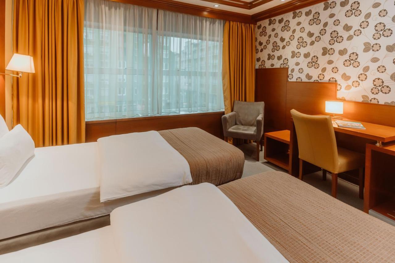 Garni Hotel Aleksandar 诺威萨 外观 照片