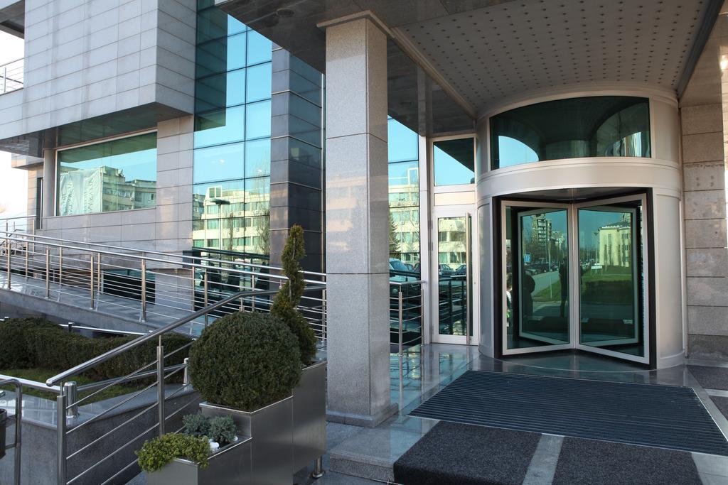 Garni Hotel Aleksandar 诺威萨 外观 照片